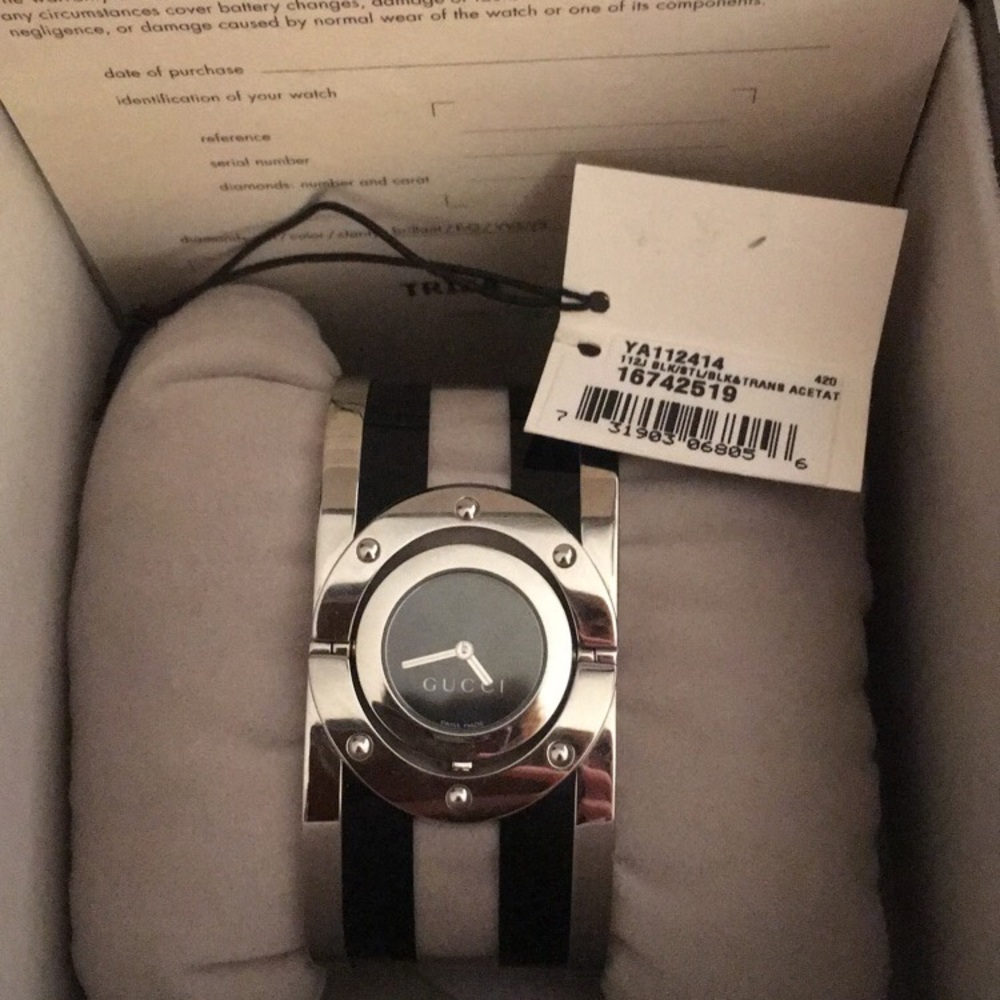 Womens Gucci Twirl Watch Black/Stainless Steel